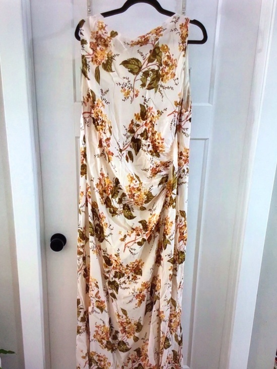 Reformation Dresses & Skirts - Reformation Cream Maxi Dress with Olive and Mustard Floral Print